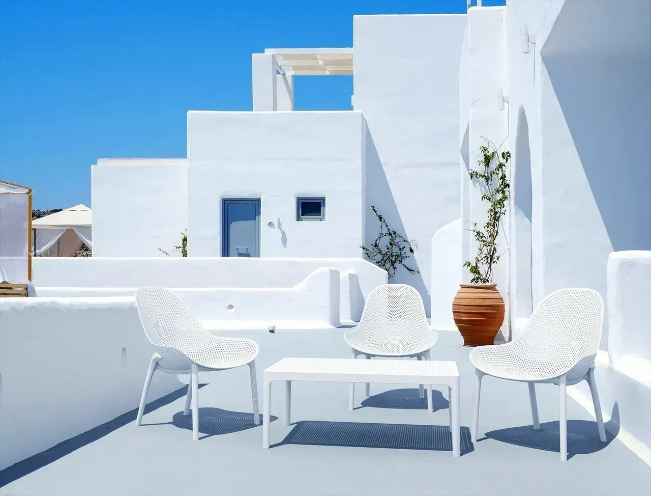 White Patio With Modern Chairs and Table — Creative Commercial Furniture in Newcastle, NSW