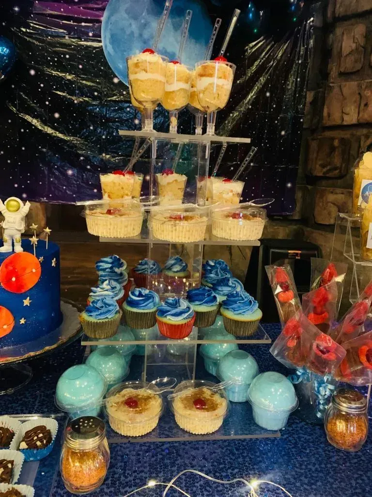 Magic Hmo cupcakes y pastel.