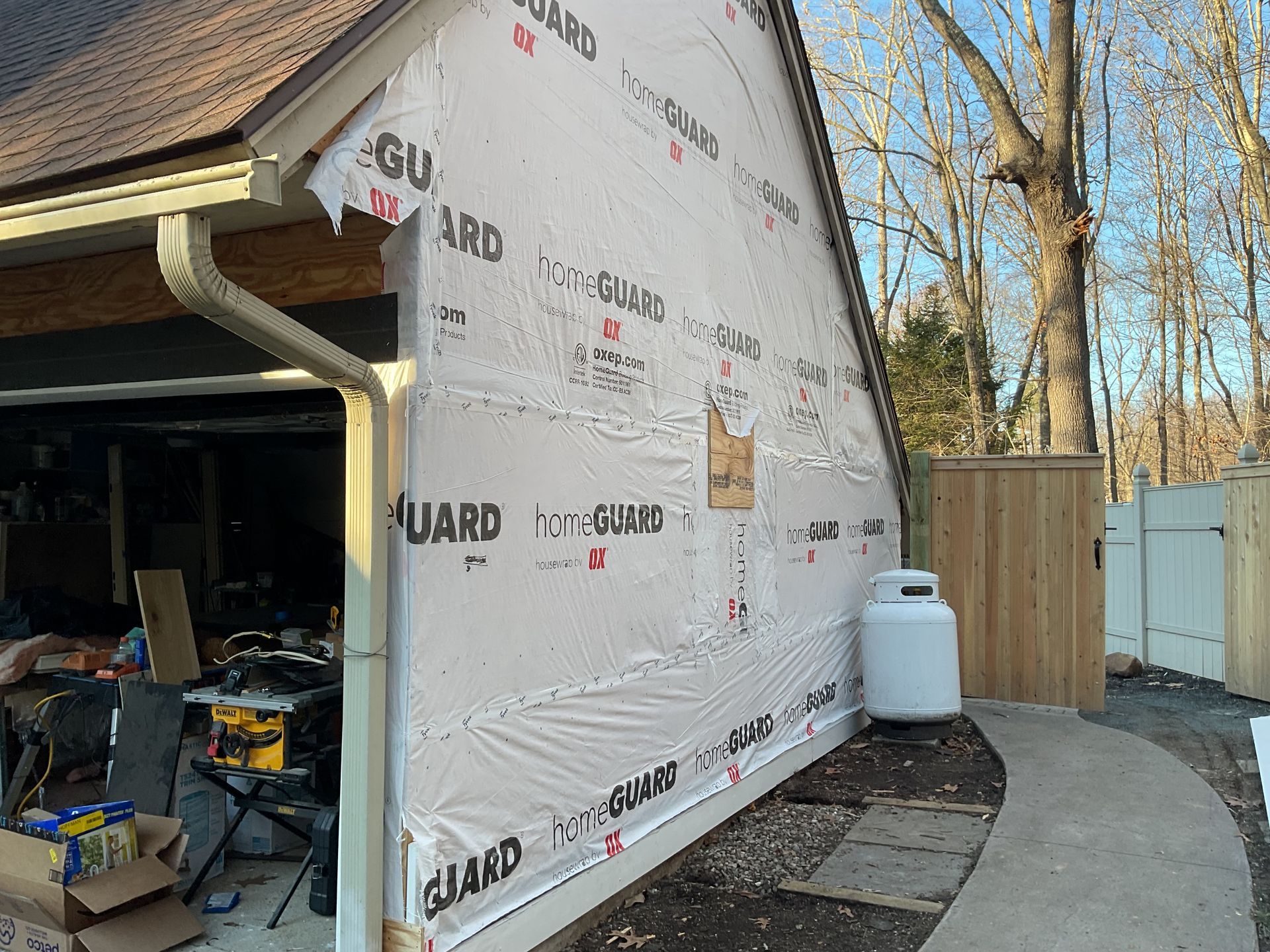 A new siding replacement in Glastonbury, CT in action - Exteriors of CT hard at work