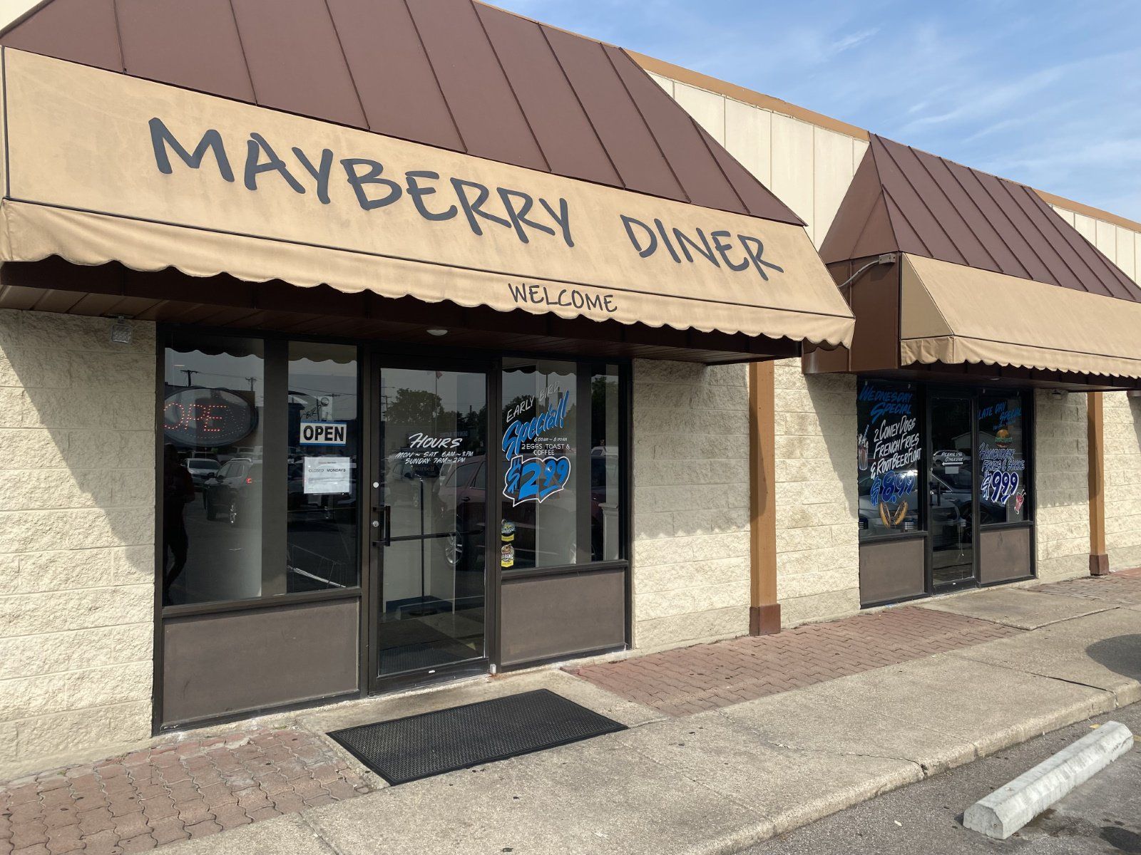 Mayberry Diner - Outside Building Image - Sylvania Ave, Toledo, Ohio Location