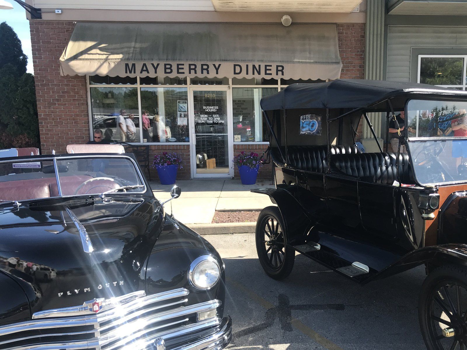 Mayberry Diner - Outside Building Image - Mayberry Square S, Sylvania, Ohio Location