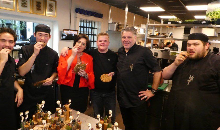 almelose bakker ontwikkelt koek samen met de librije