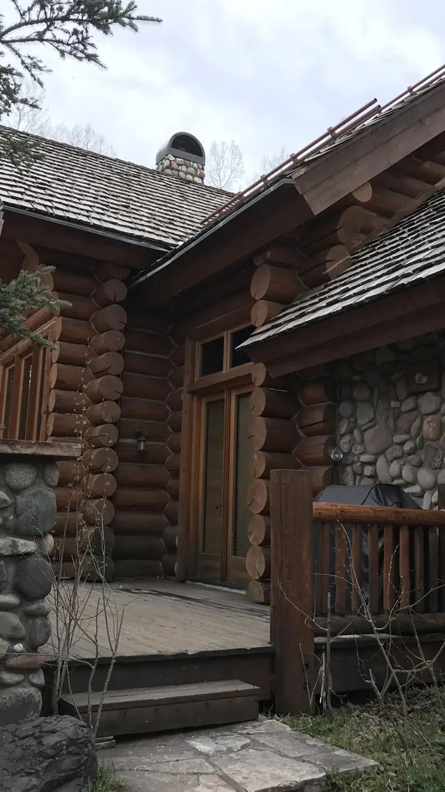 Wood Wall — Montrose, CO — PRO SERVICES CO, LLC