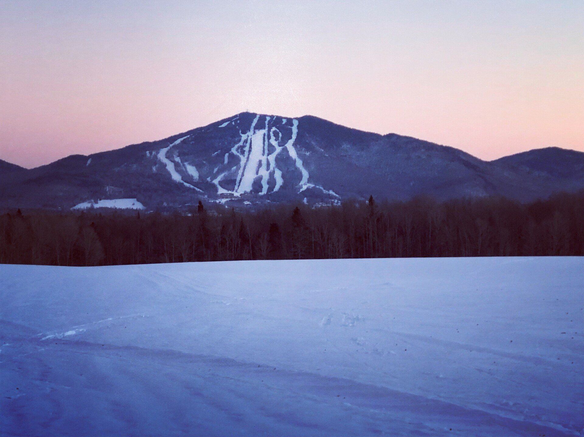 The Guest House living room in East Burke, VT