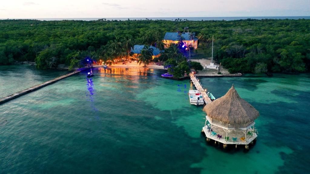 Sunshine Travel Corporation