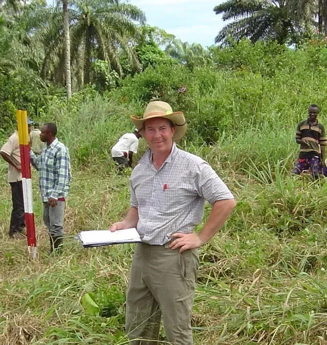steve setting out le meridien ibom golf course