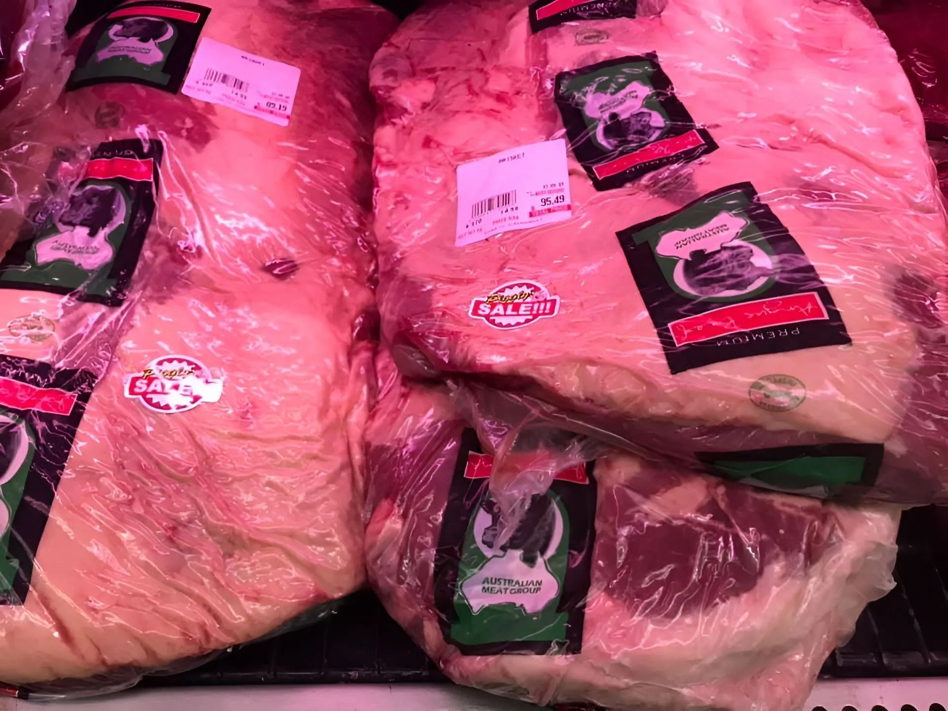Wrapped Beef Cuts With Labels in a Store Display — Pigglys Supermarket, Takeaway & Bottle Shop in The Gap, NT