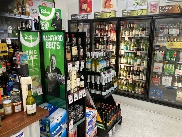 Liquor Store Interior With Beverage Displays — Pigglys Supermarket, Takeaway & Bottle Shop in The Gap, NT
