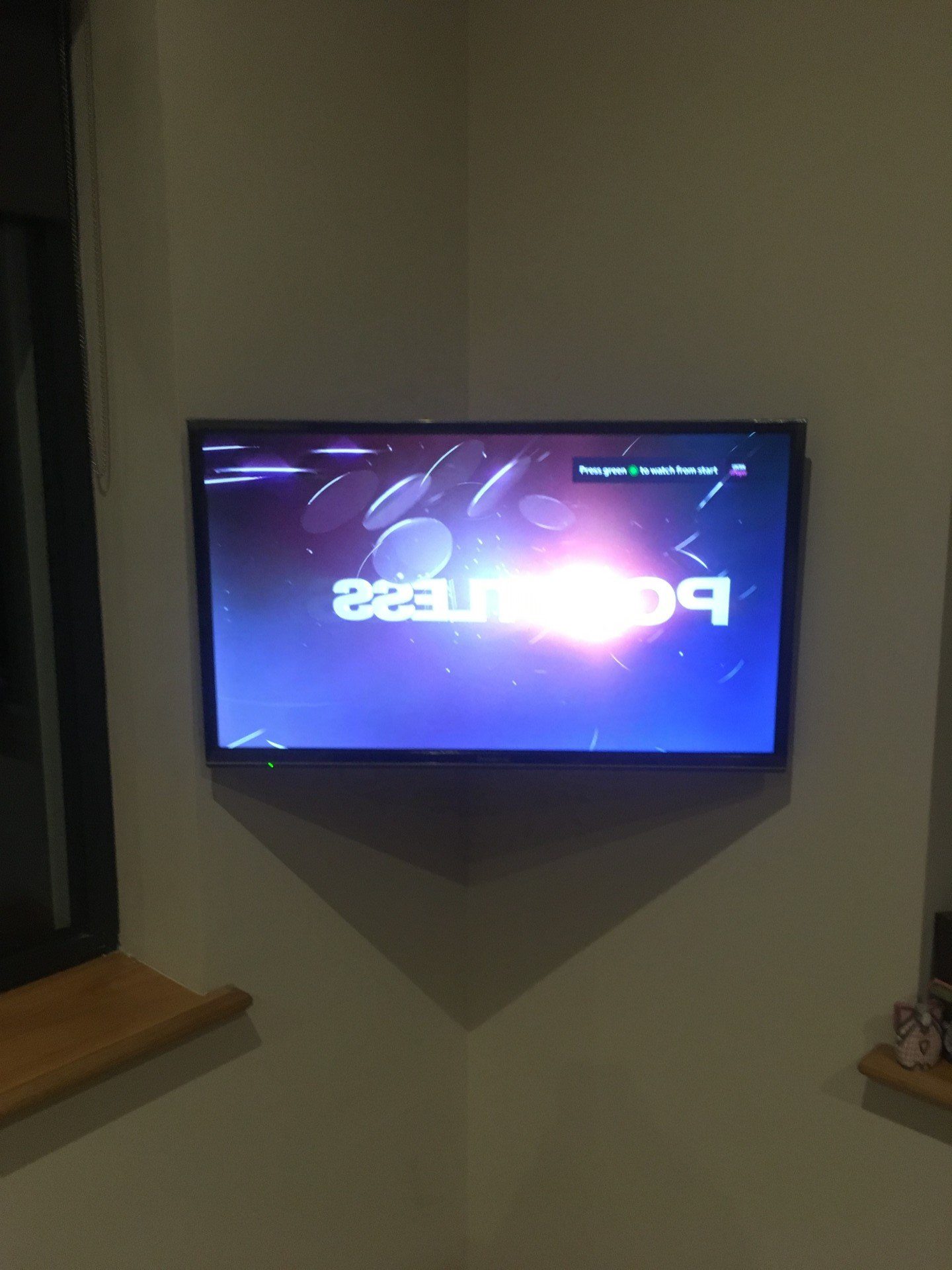 wall mounted flat screen