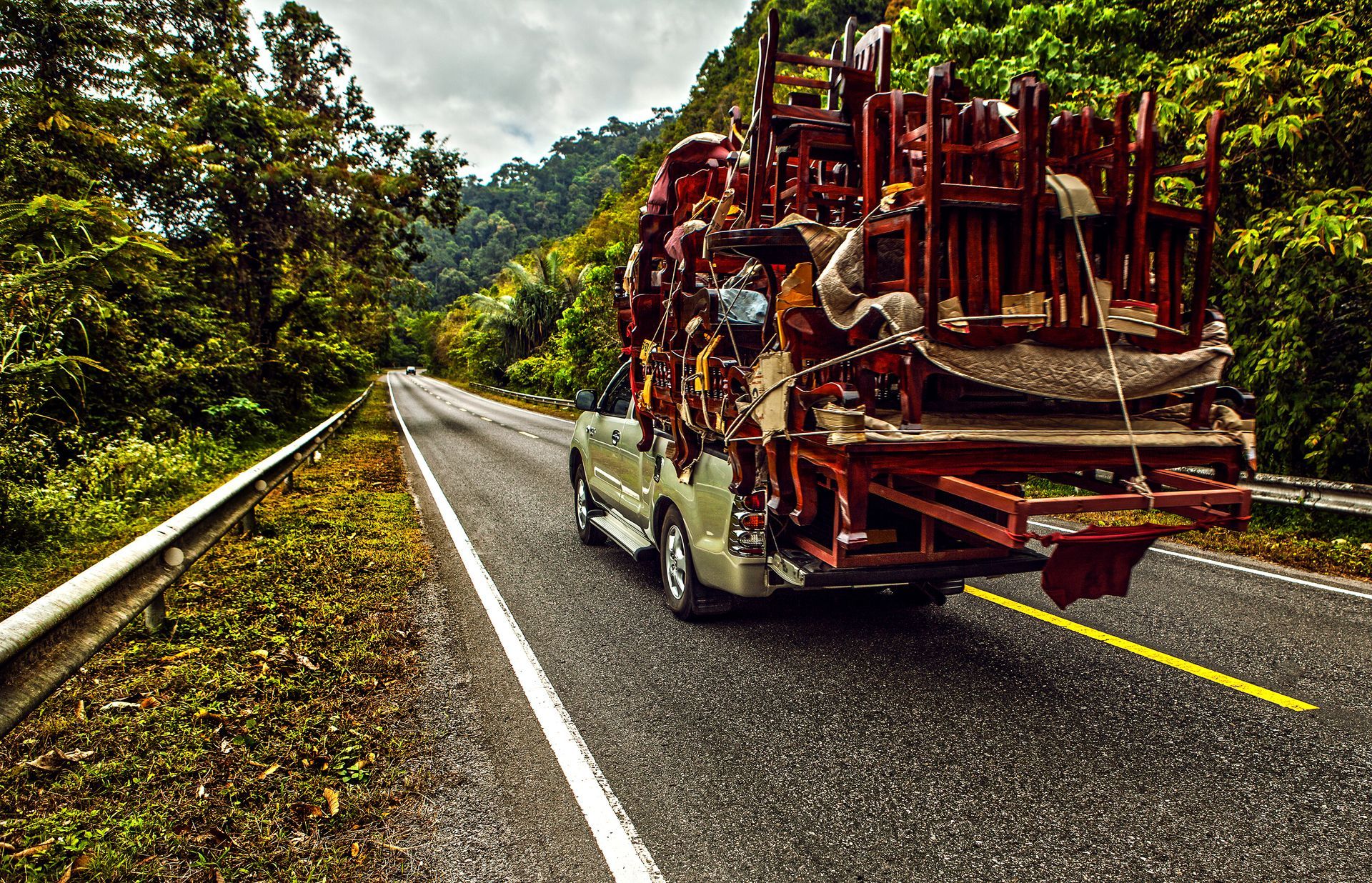 7 Bad Driving Habits That Cause Breakdowns | AFA Service & Repair