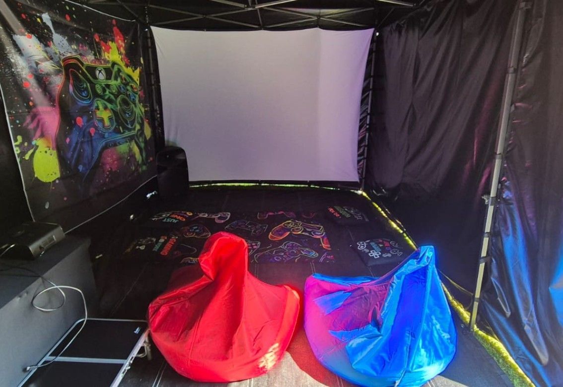 A screen with the word fortnite on it