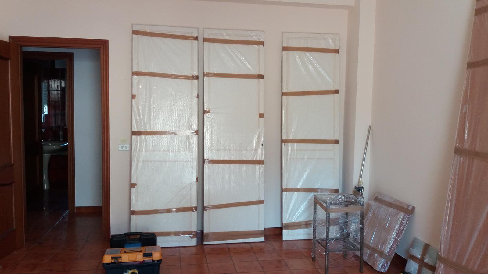 posa di un armadio dopo il trasloco