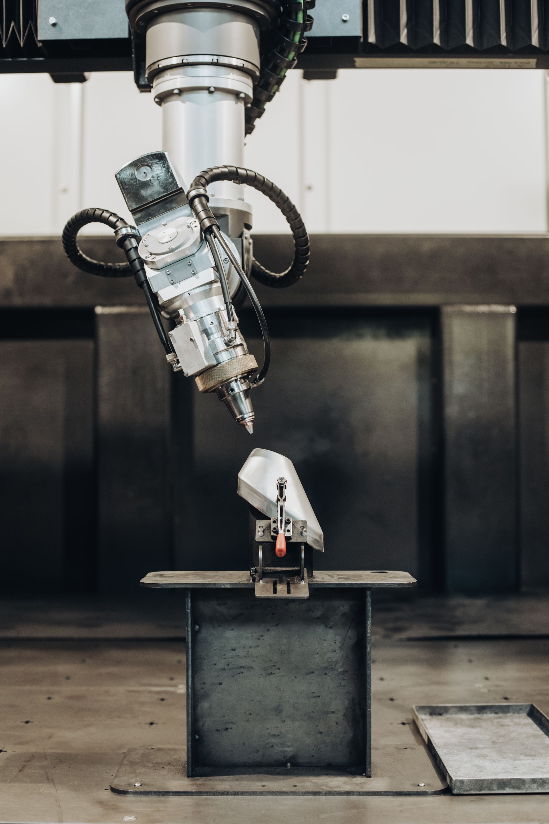 Taglio e piegatura lamiere