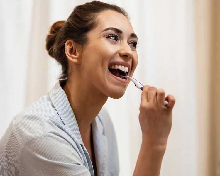 How To Brush Your  Teeth