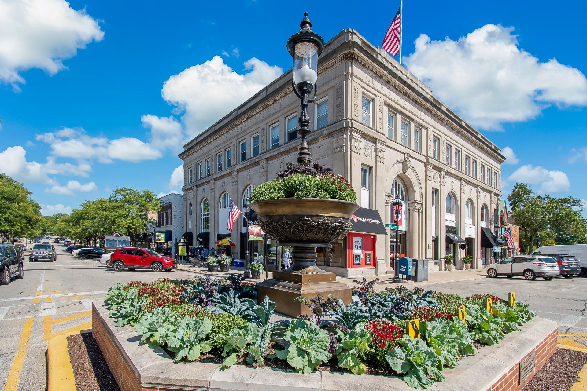 A large building with a fountain in front of it.