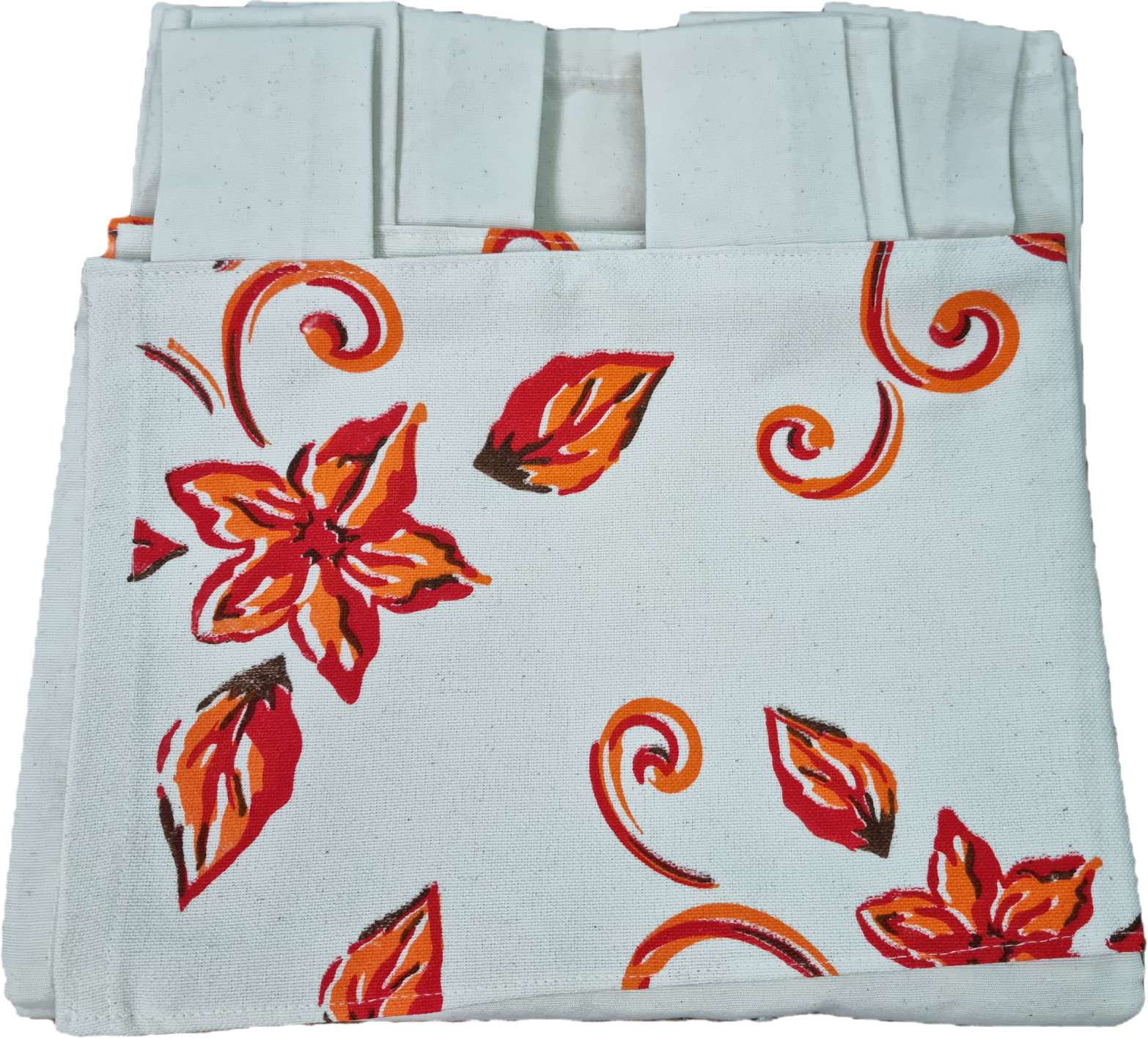 Una cocina con fregadero y cortinas en la ventana.