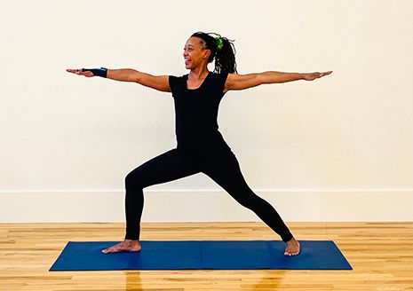 Virabhadrasana 2_studio_465x Virabhadrasana 2_studio_465x