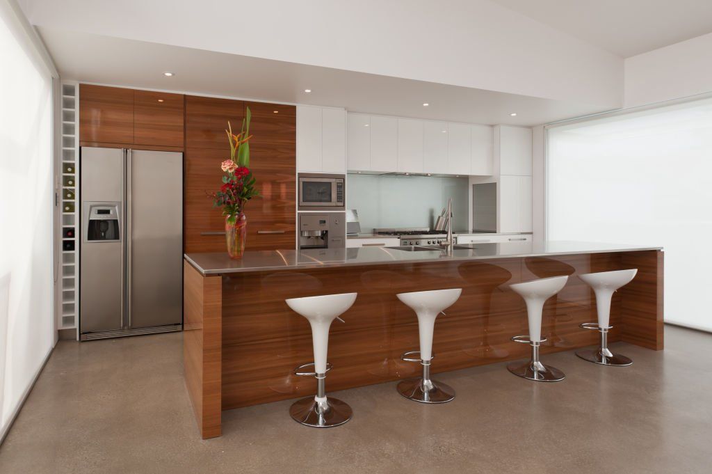 (Above) 2010 HIA-CSR South Australia Housing and Kitchen & Bathroom Awards Commendtion - New and Renovated Kitchen Project $20,000 - $35,000