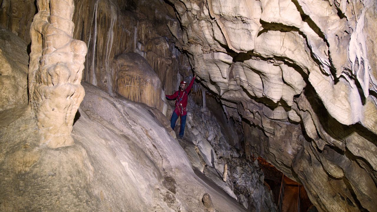 Tuscan Caves: Inside Grotta Maona