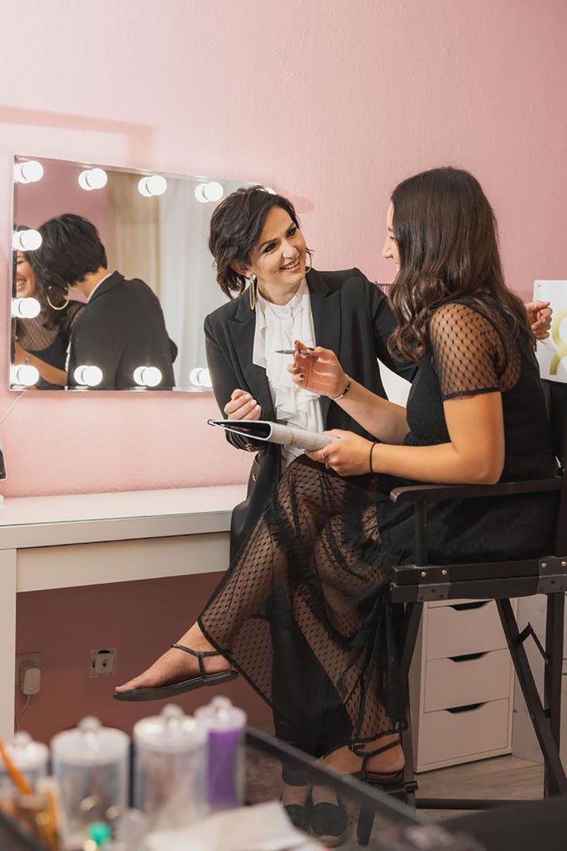 Beratungsgespräch mit Renata Glavic im Kosmetikstudio