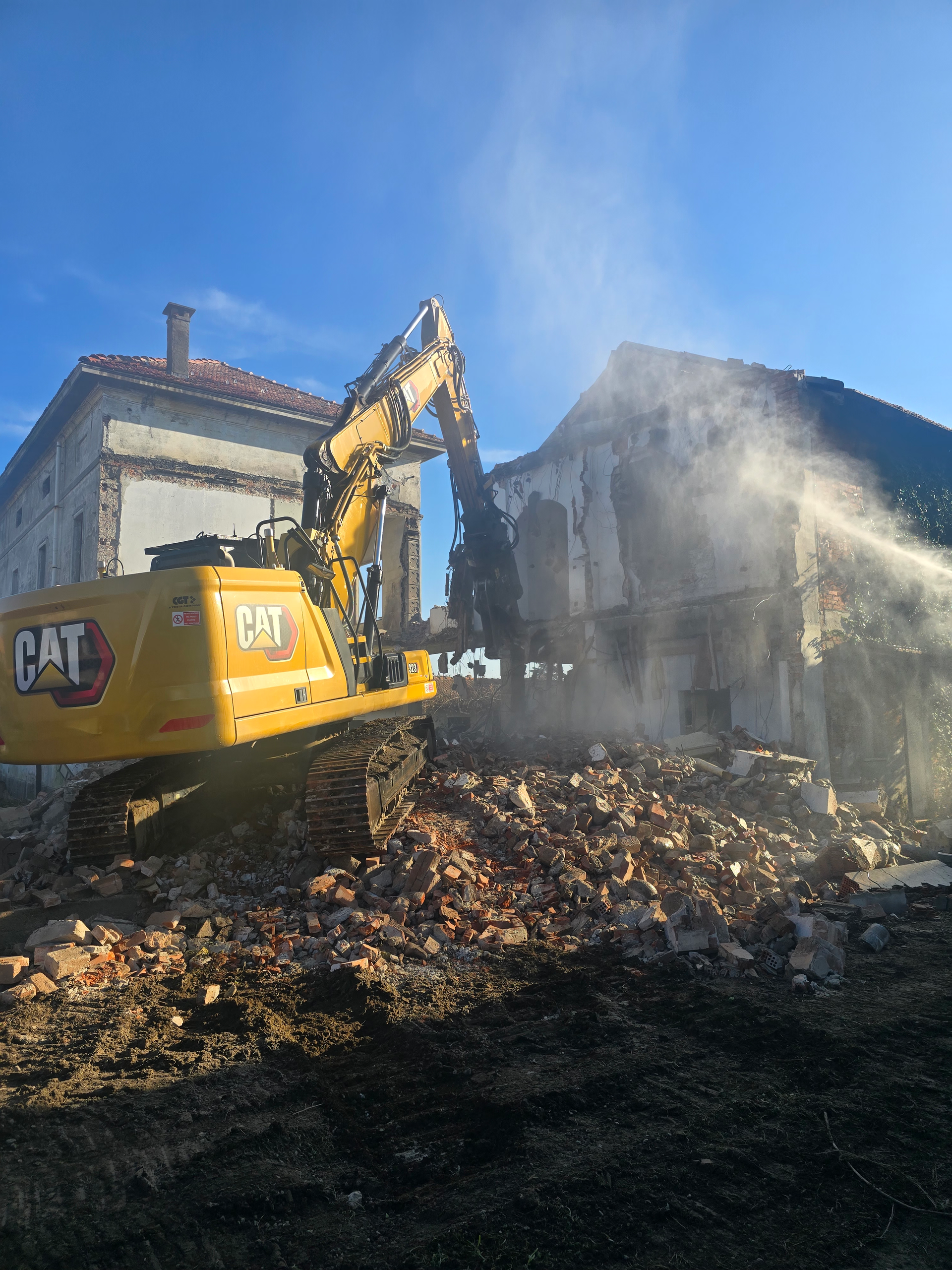 Demolizioni a Romagnano Sesia, Novara