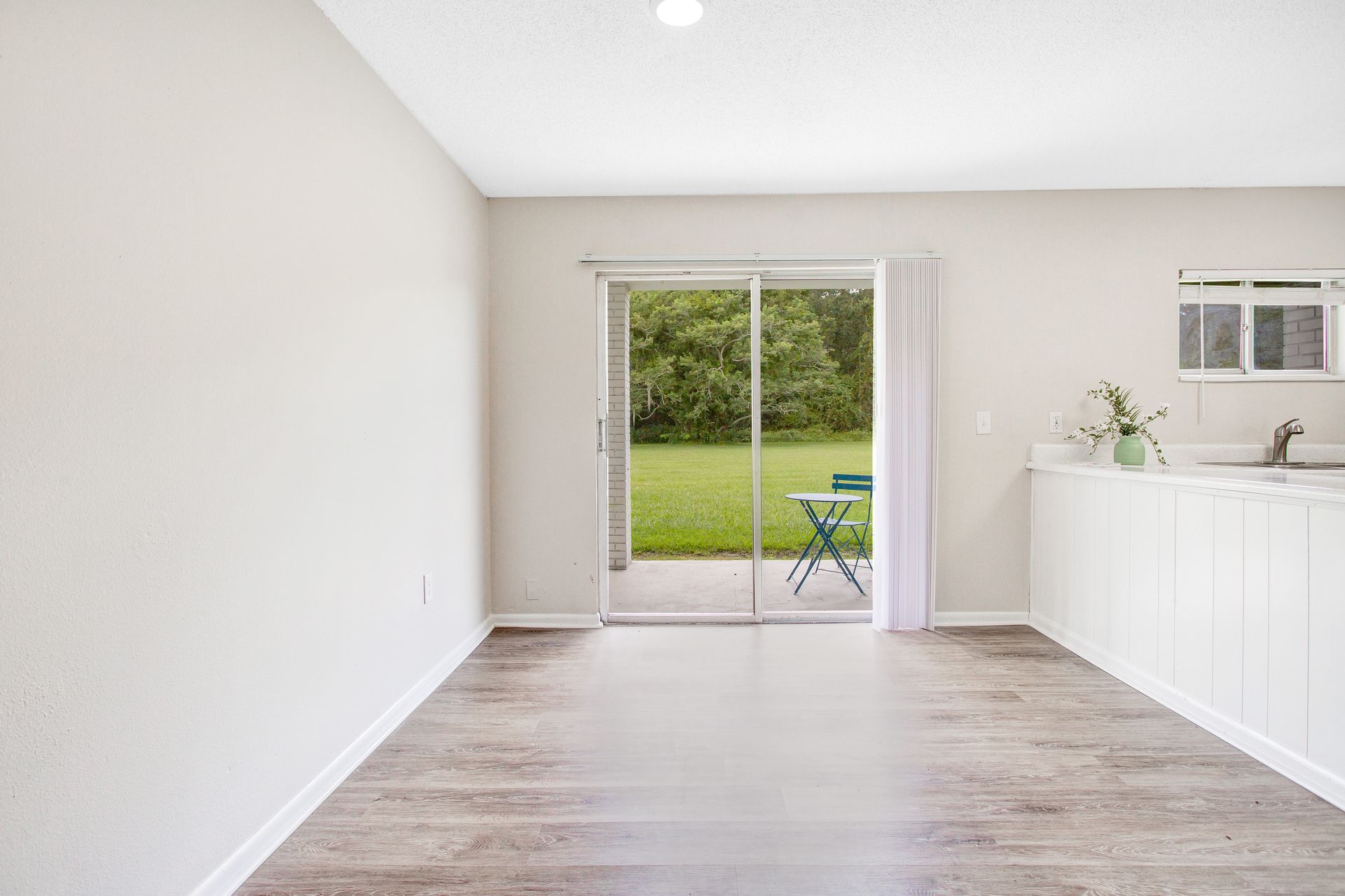 Living area at The Henry in Plant City, FL.