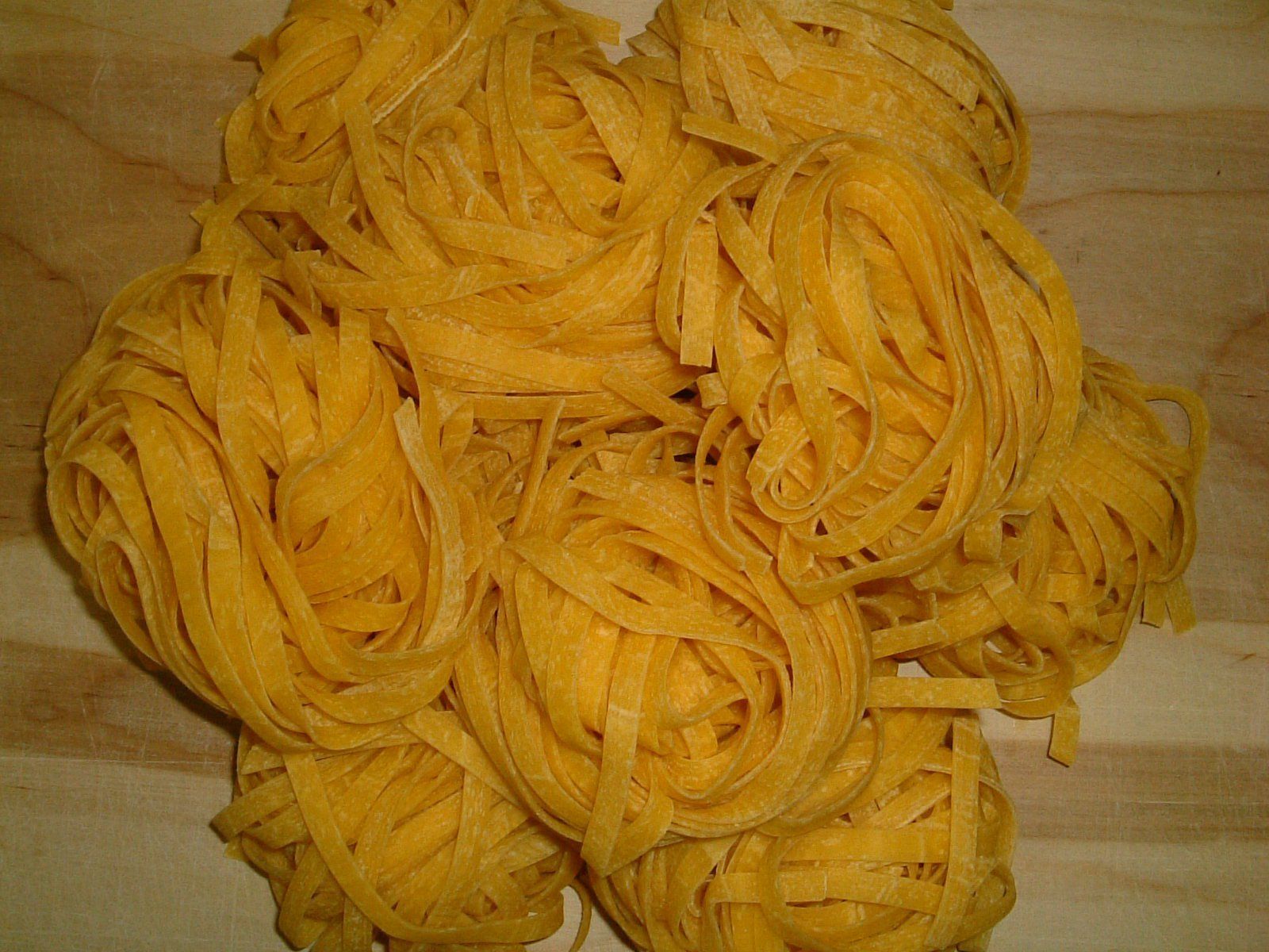 tagliatelle fresche all'uovo