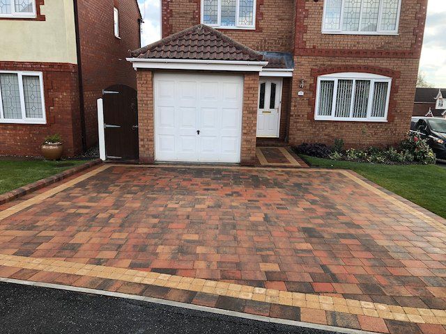 Block Paving driveways Cirencester Lay Pave
