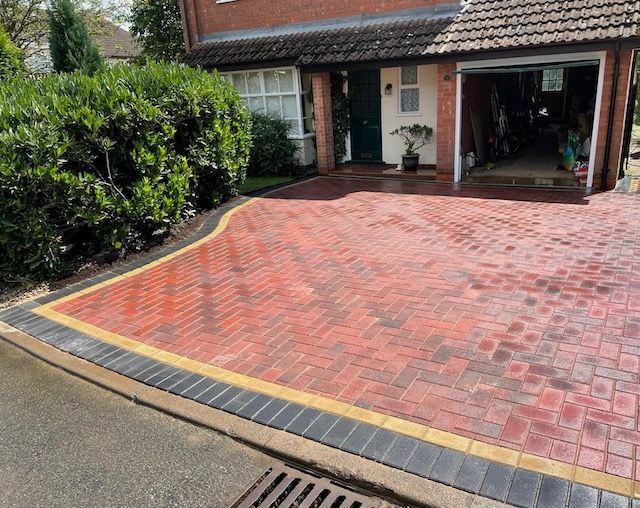Block Paving driveways Cheltenham Lay Pave