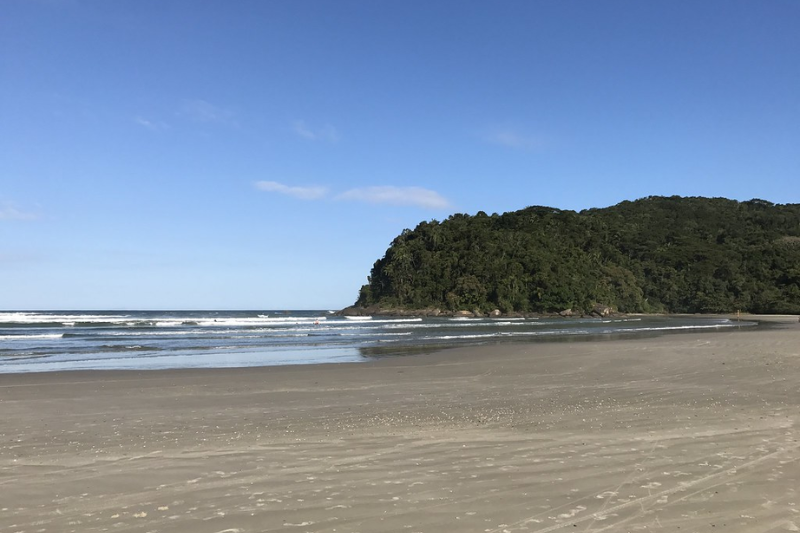 Vista da praia de Bertioga, em São Paulo
