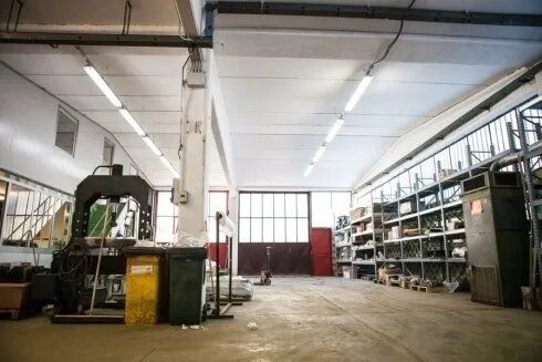 industrial carpentry workshop