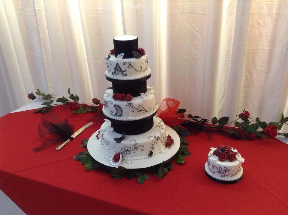 Wedding cake at Longueville Hall Wedding