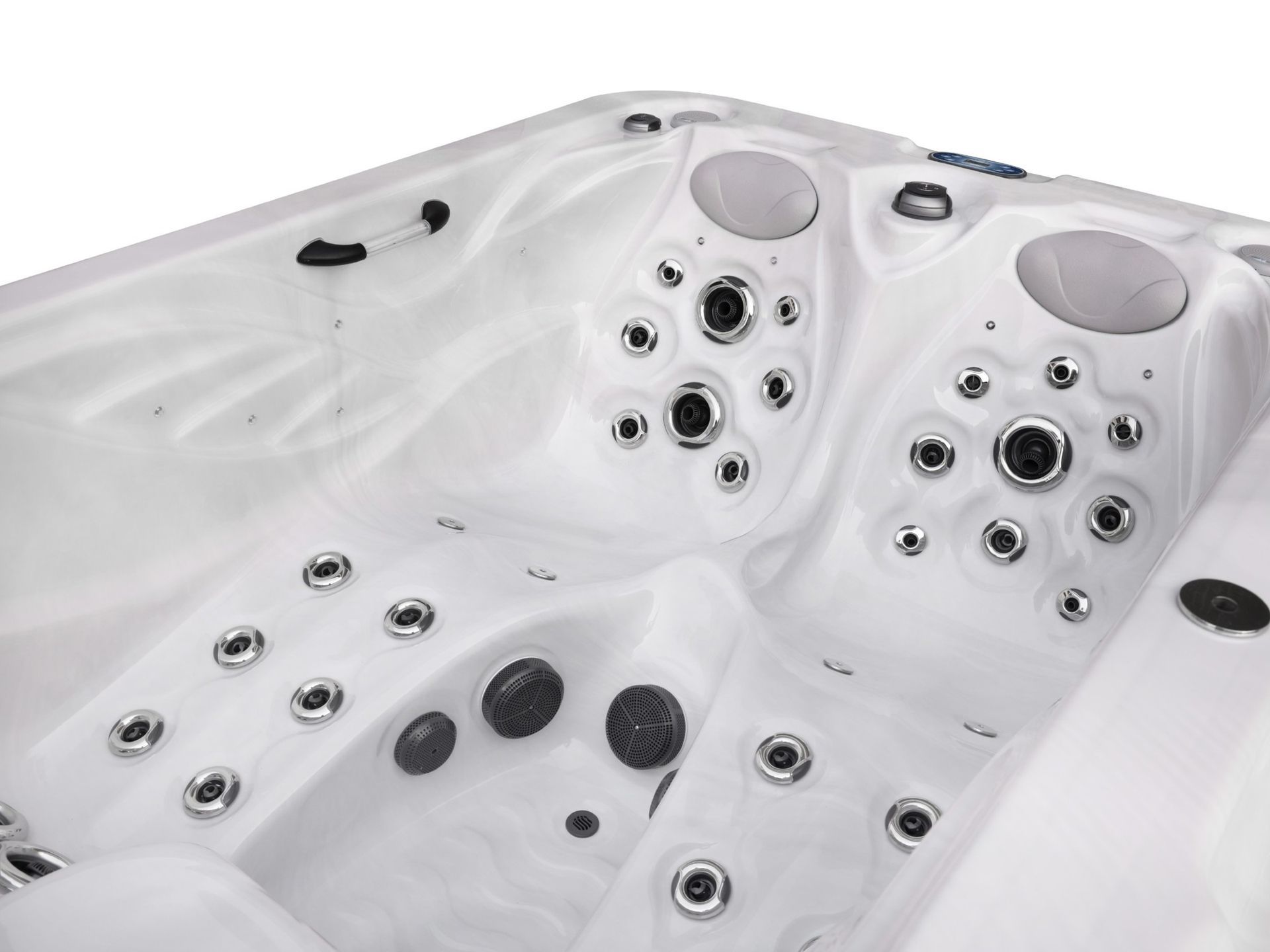 โซนอ่างน้ำร้อนของสระว่ายน้ำทวนกระแส รุ่น อาเธนส์ ทู (ATHENS II) พร้อมที่นั่งสปาและหัวเจ็ตนวดน้ำรอบทิศทาง