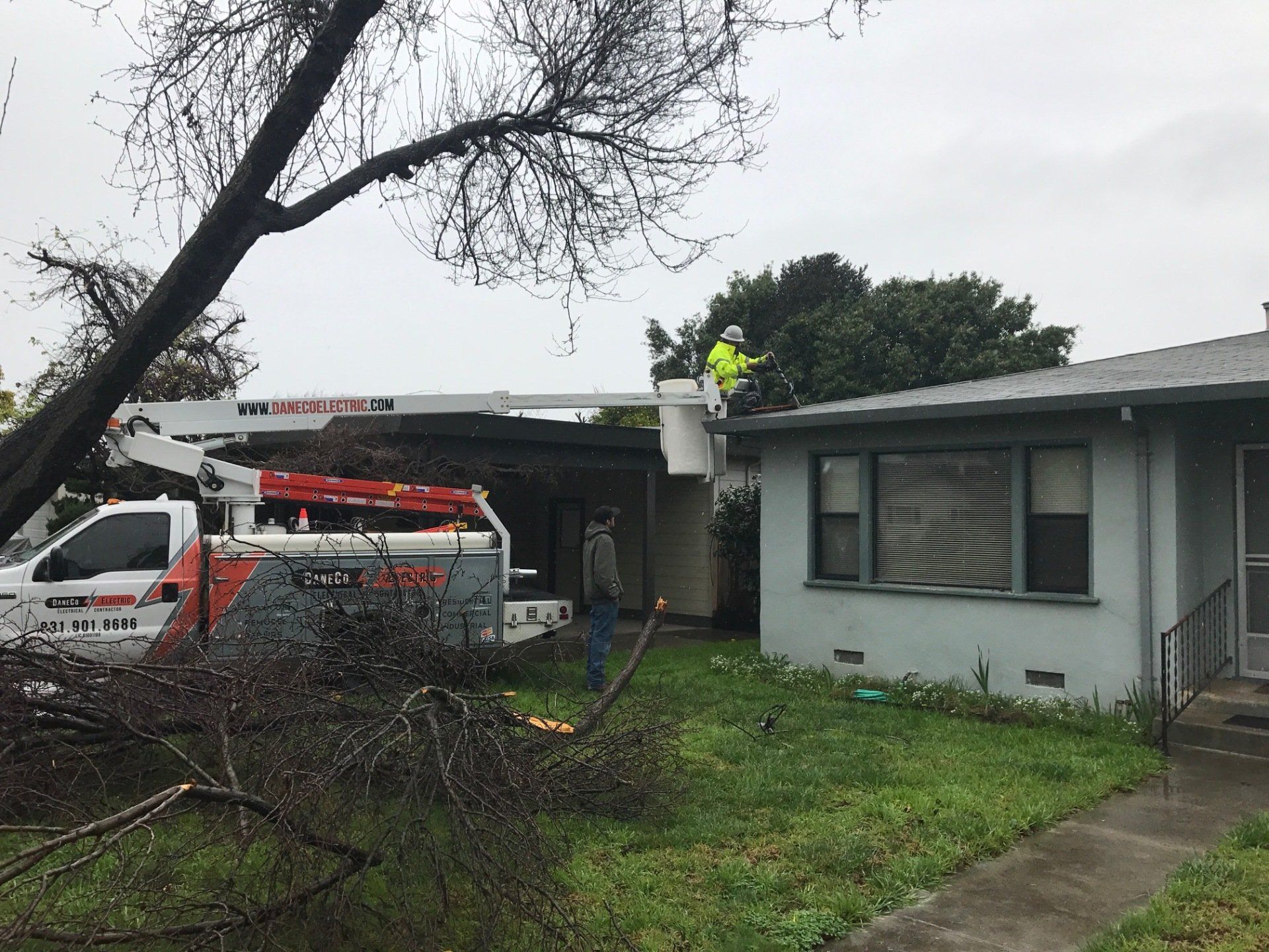 Installtion of power supply - Electrical contractor services in Salinas, CA