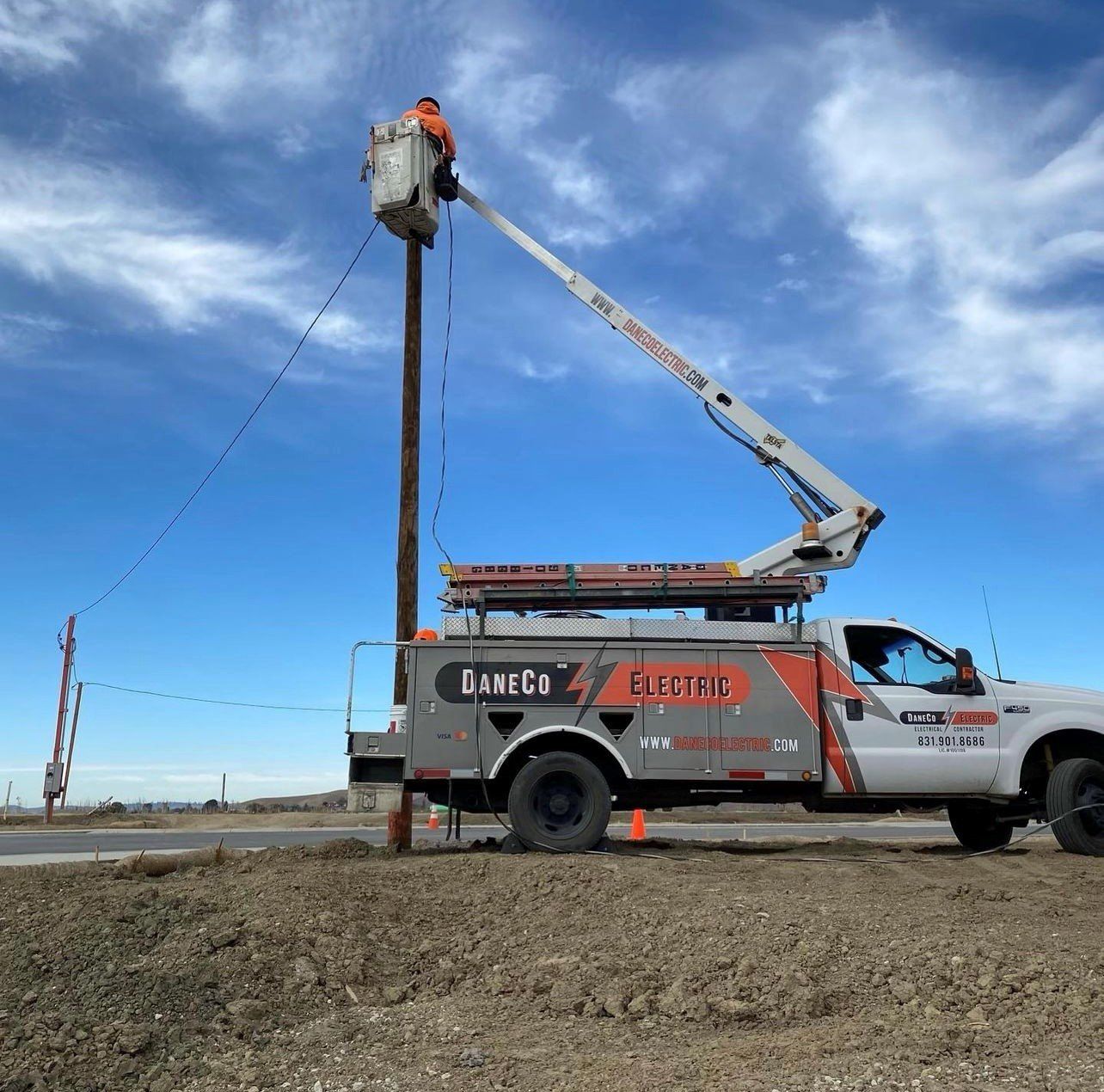 Setting a T-Pole - Temporary power services in Salinas, CA
