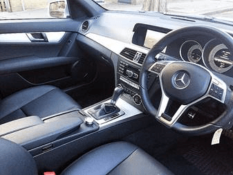 Mercedes-Benz C Class 2.1 4dr interior steering wheel view