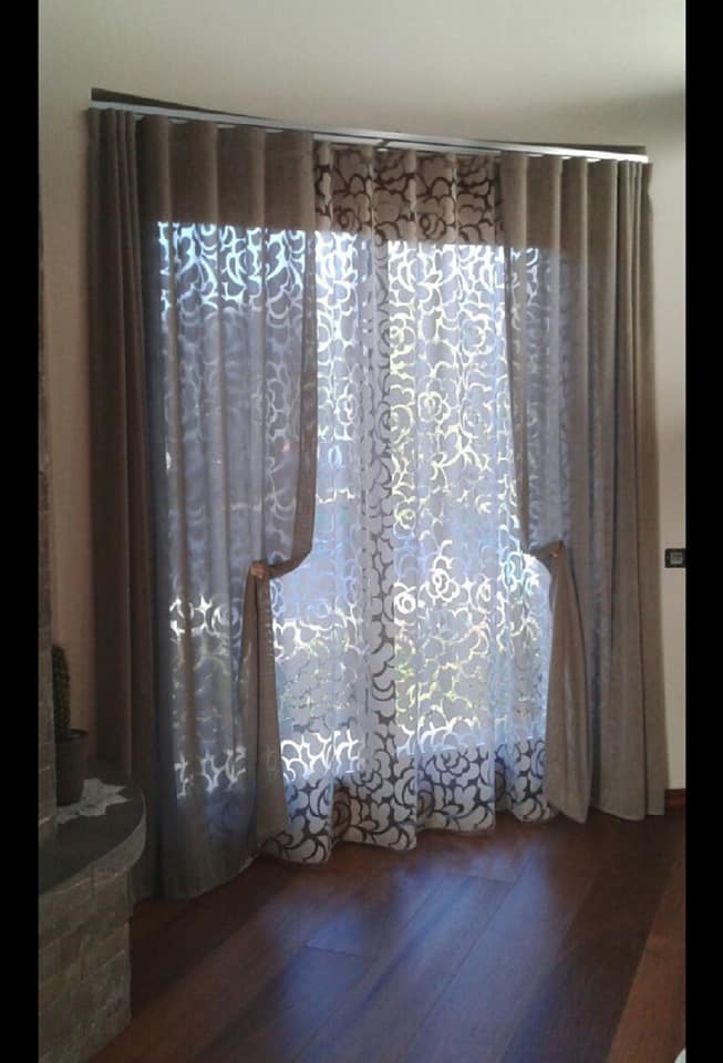 tenda bianca decorata