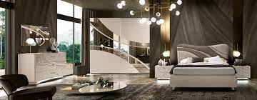 camera matrimoniale con arredo completo