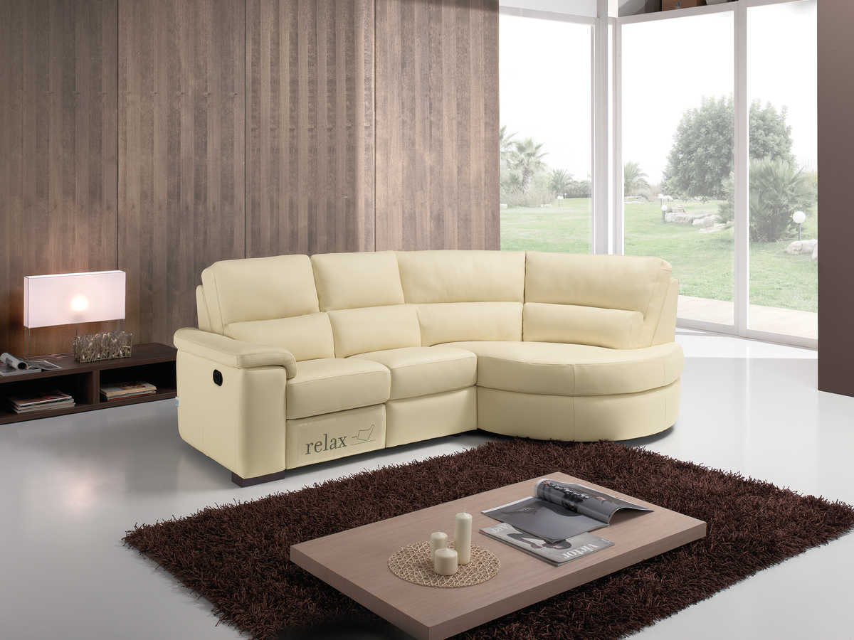 divano ad angolo arrotondato