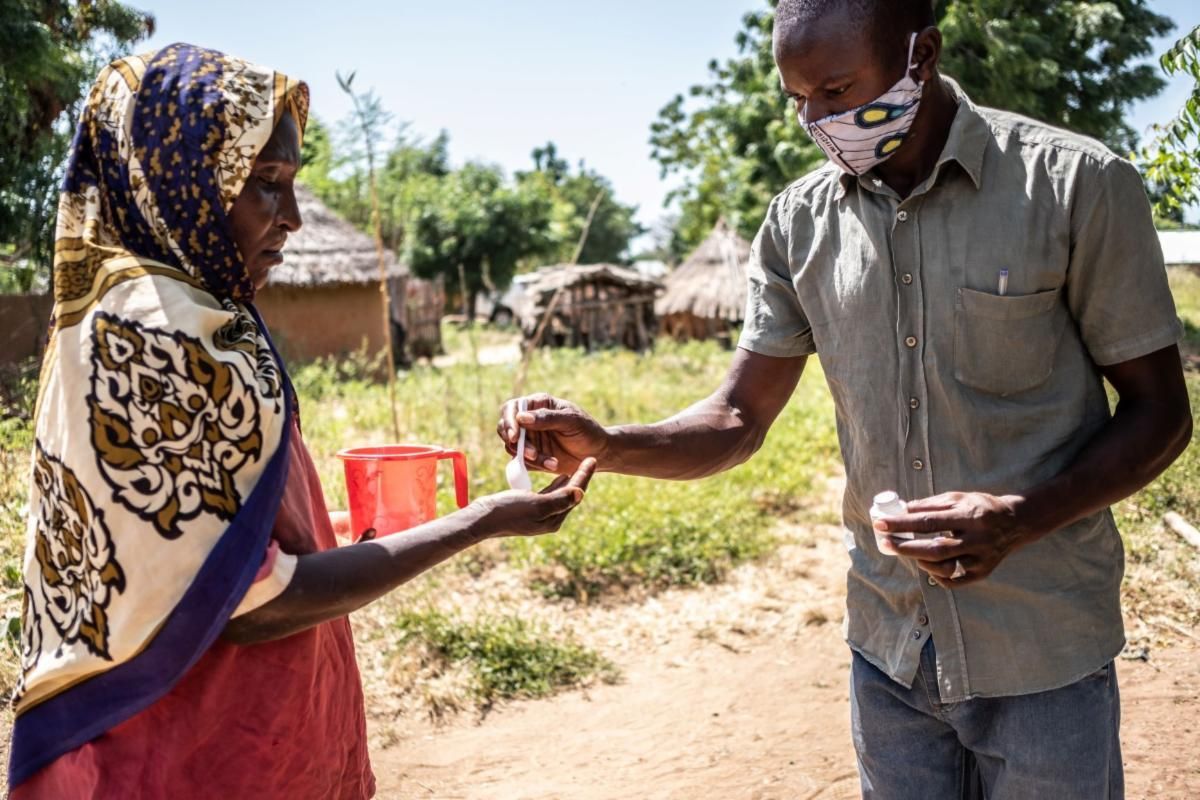 Mass administration of medicines in Nigeria. Photo Credit: The END Fund/Yagazie Emezi