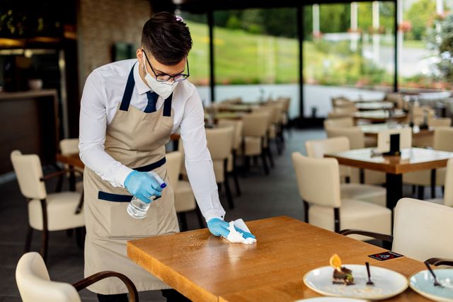 La importancia de mantener un ambiente limpio en tu restaurante