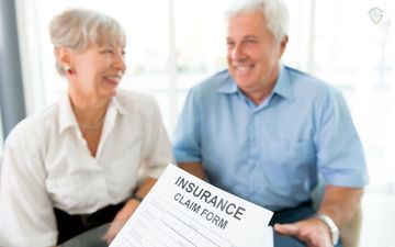 Miami adjuster discussing insurance claims with seniors