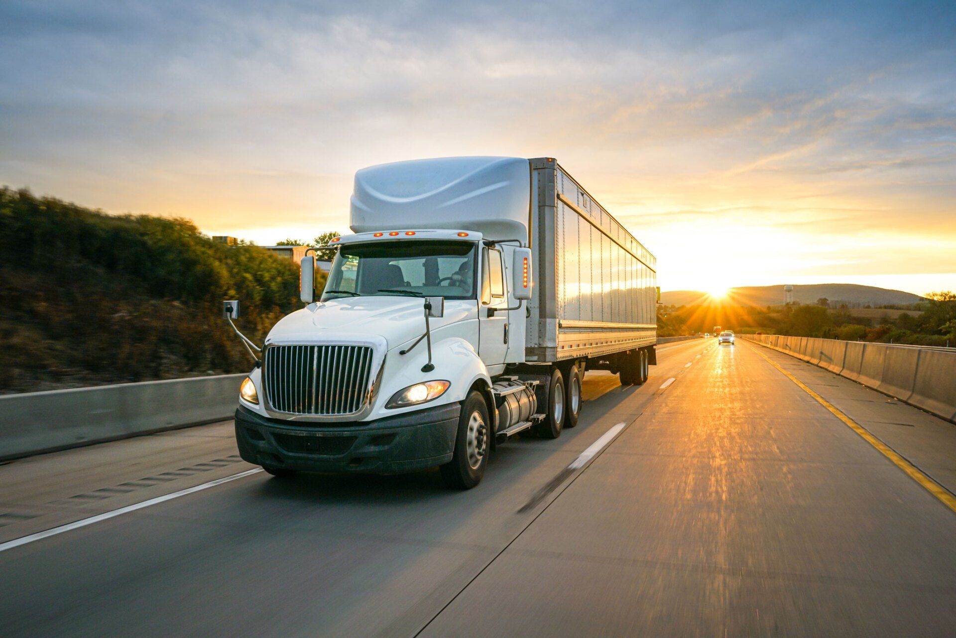 Truck In The Sunset – Virginia Beach, VA – A Friendly & Affordable Mover