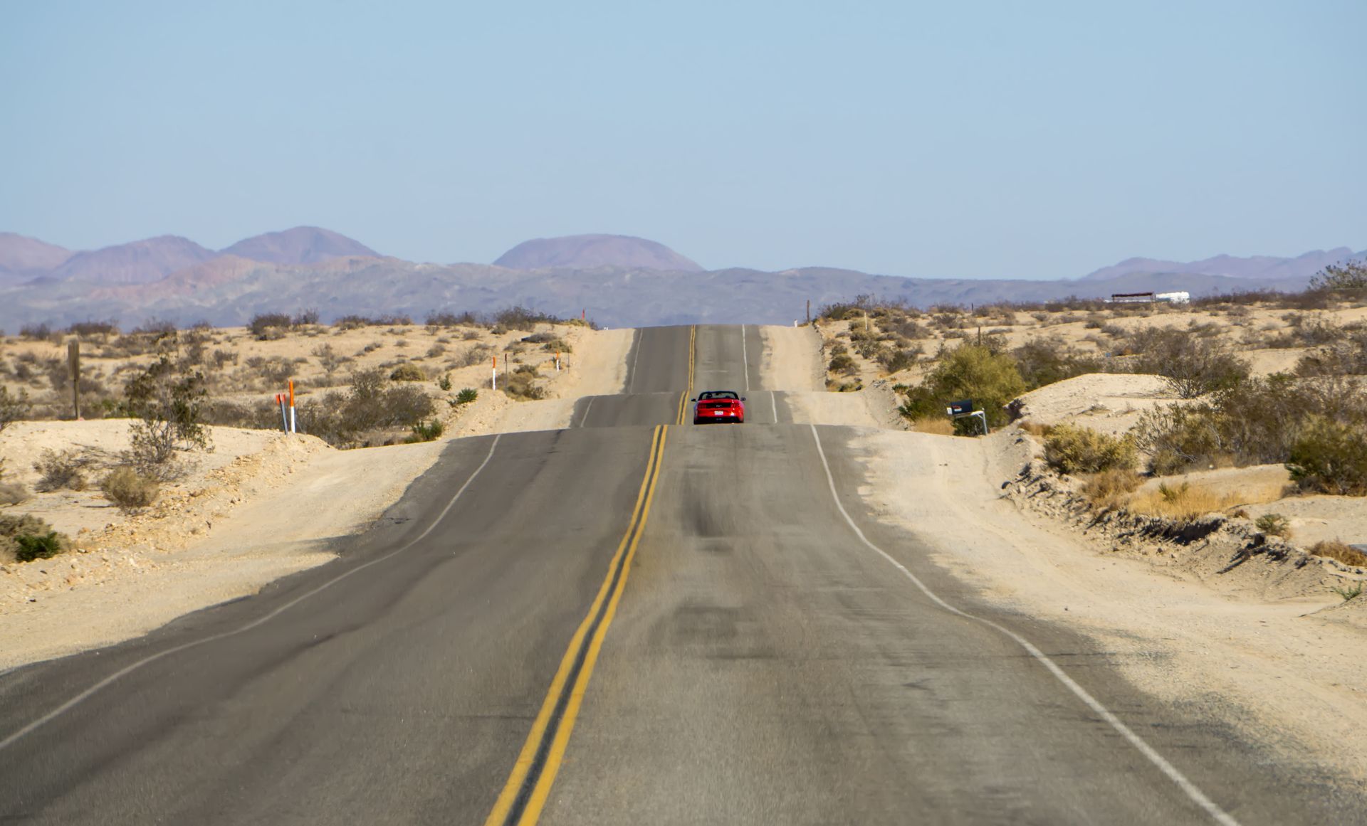 How to Avoid Driver Fatigue on Long Desert Drives | American Five Star Auto Repair & Transmission