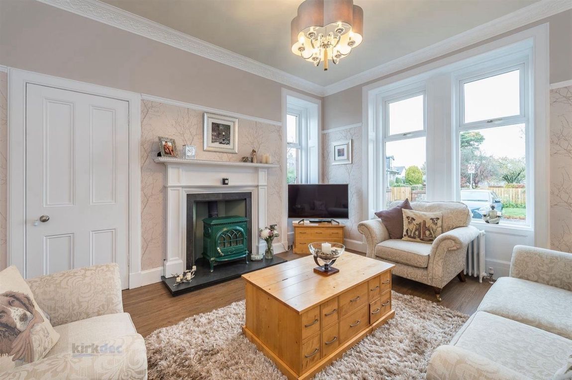 Lounge painting and decorating in Strathaven