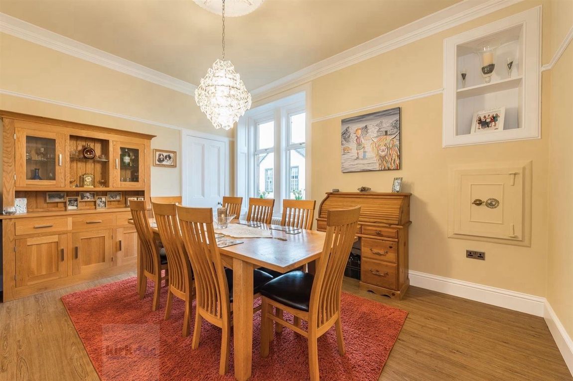 Dining room painting and decorating Lanarkshire