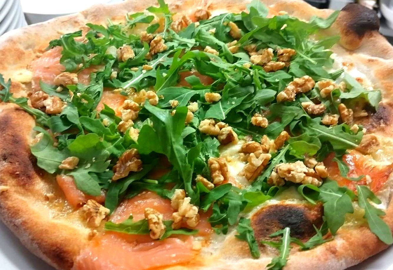pizza con salmone e rucola