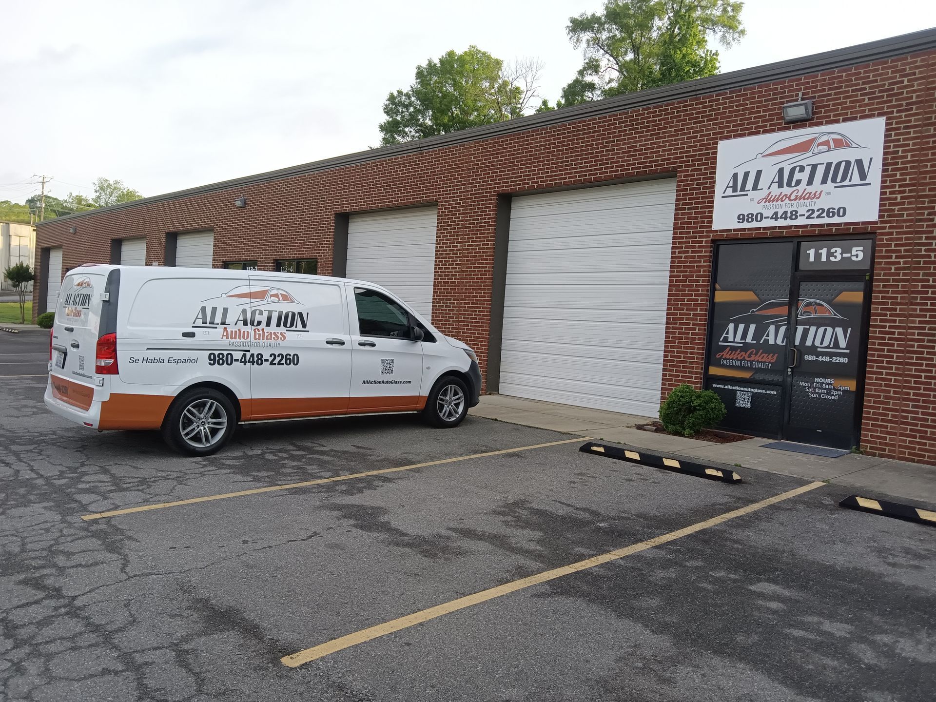 Tow truck windshield replacement in Charlotte, NC Tow truck windshield replacement in Charlotte, NC