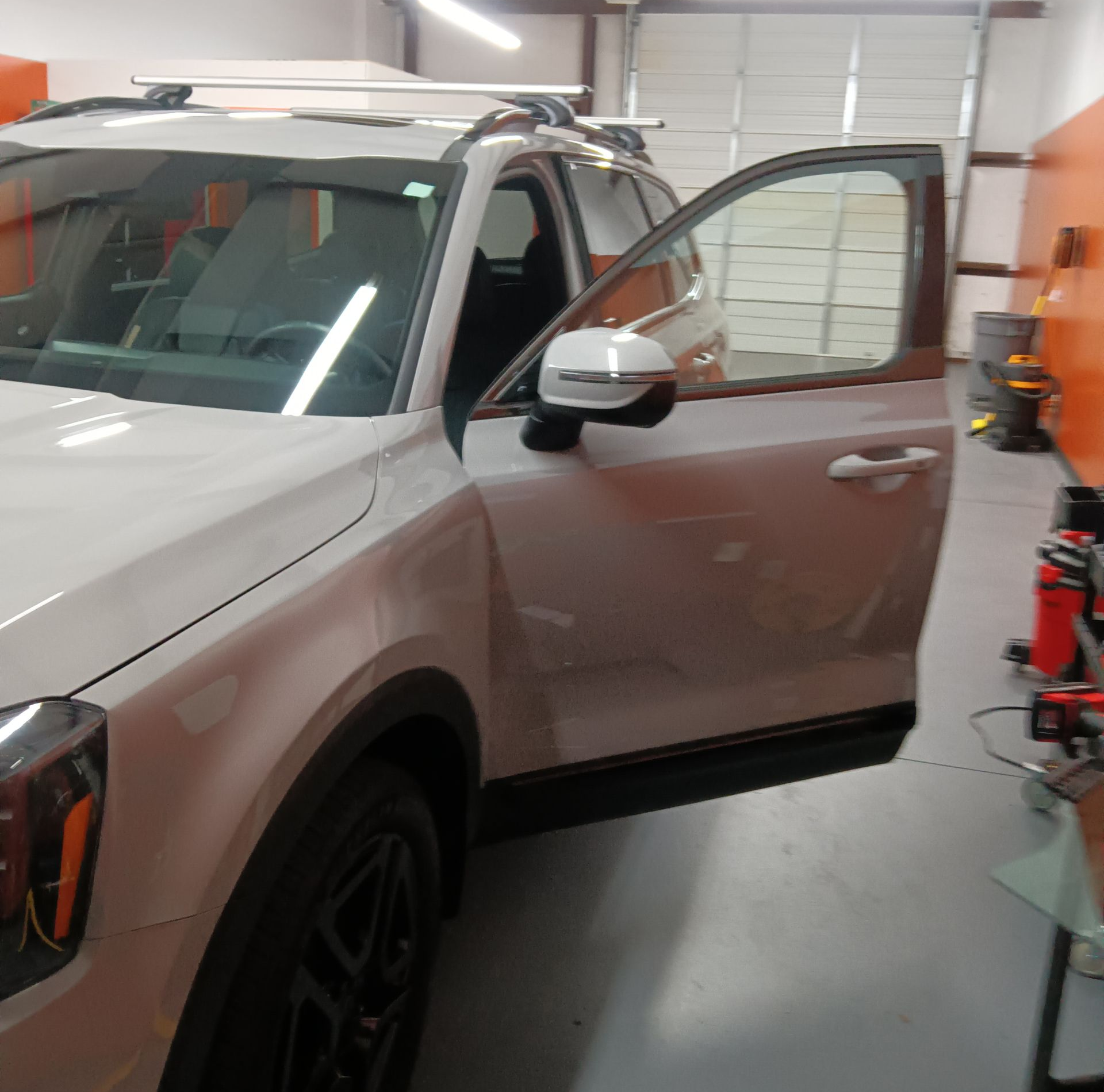 Car window replacement in University City, NC