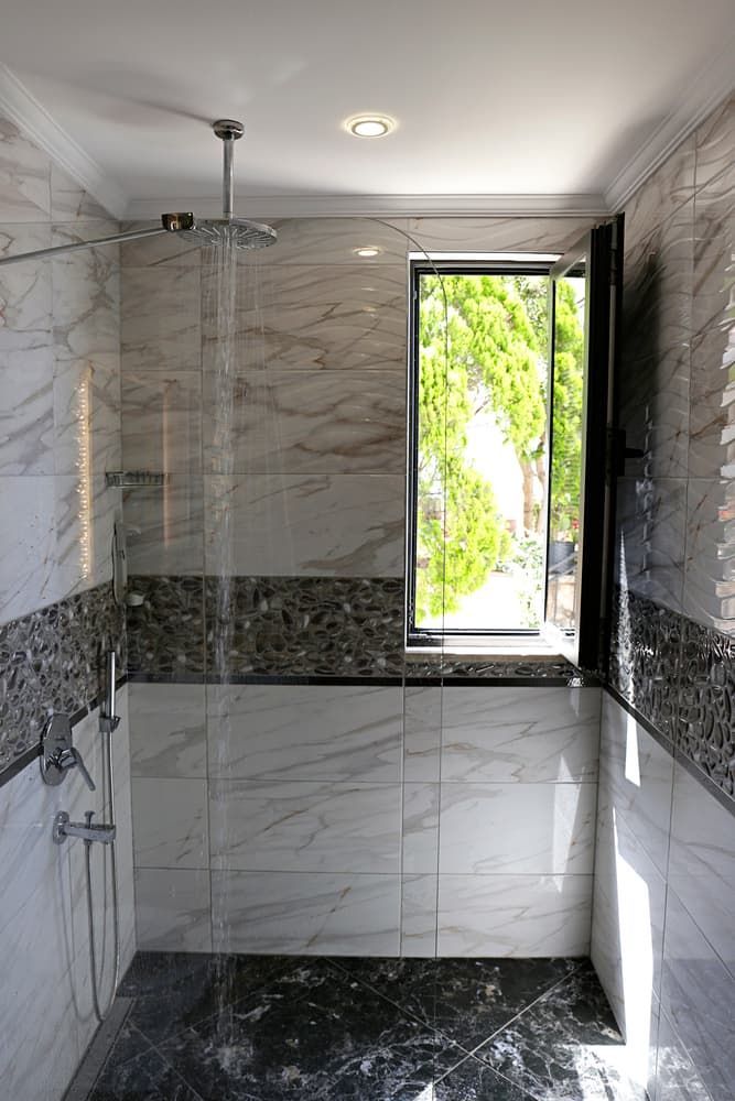 Clear shower doors — Shower Screens in Tamworth, NSW